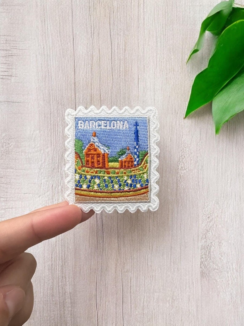 Toppa di Barcellona - Spagna - Toppe - Toppa termoadesiva - Regalo di viaggio - Souvenir - Viaggio - Europa - Regalo di viaggio immagine 1