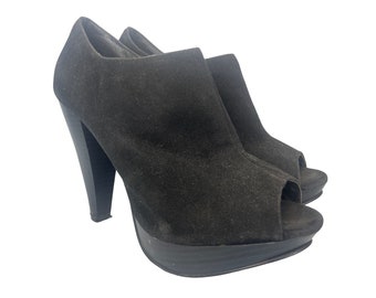 Cathy Jean peep toe black ''suede" bootie sz 8 side zip heeled ankle boot 4.75"