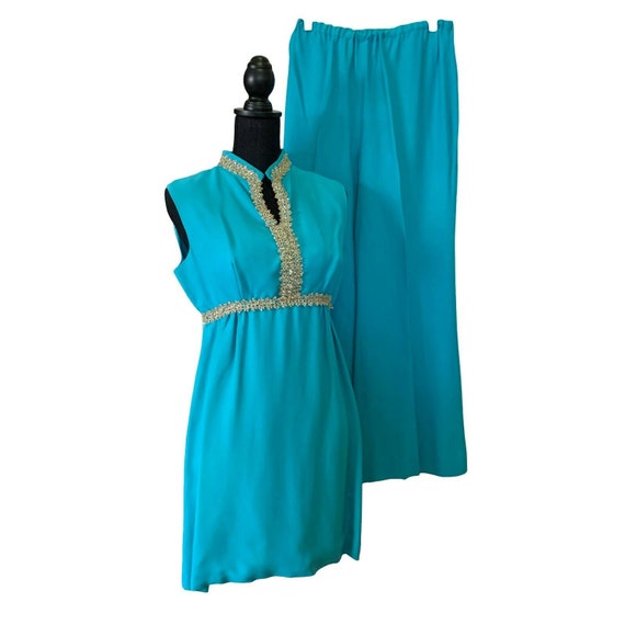 Vintage Mod 60's pant suit, tunic set. Turquoise