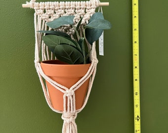 Percha de planta de pared Macrame