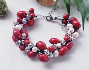 Pulsera Roja,Pulsera de Perlas Cultivadas. Pulsera de magnesita. Pulsera de perlas, Pieza de declaración, Pulsera de cristal, Regalo de mujer, Pulsera de mujer