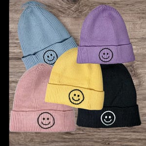 Smiley Face Knit Hat - Etsy display picture 3