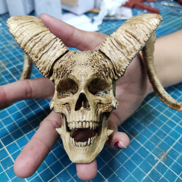 1/3 Scale Devil Skull moveable jaw