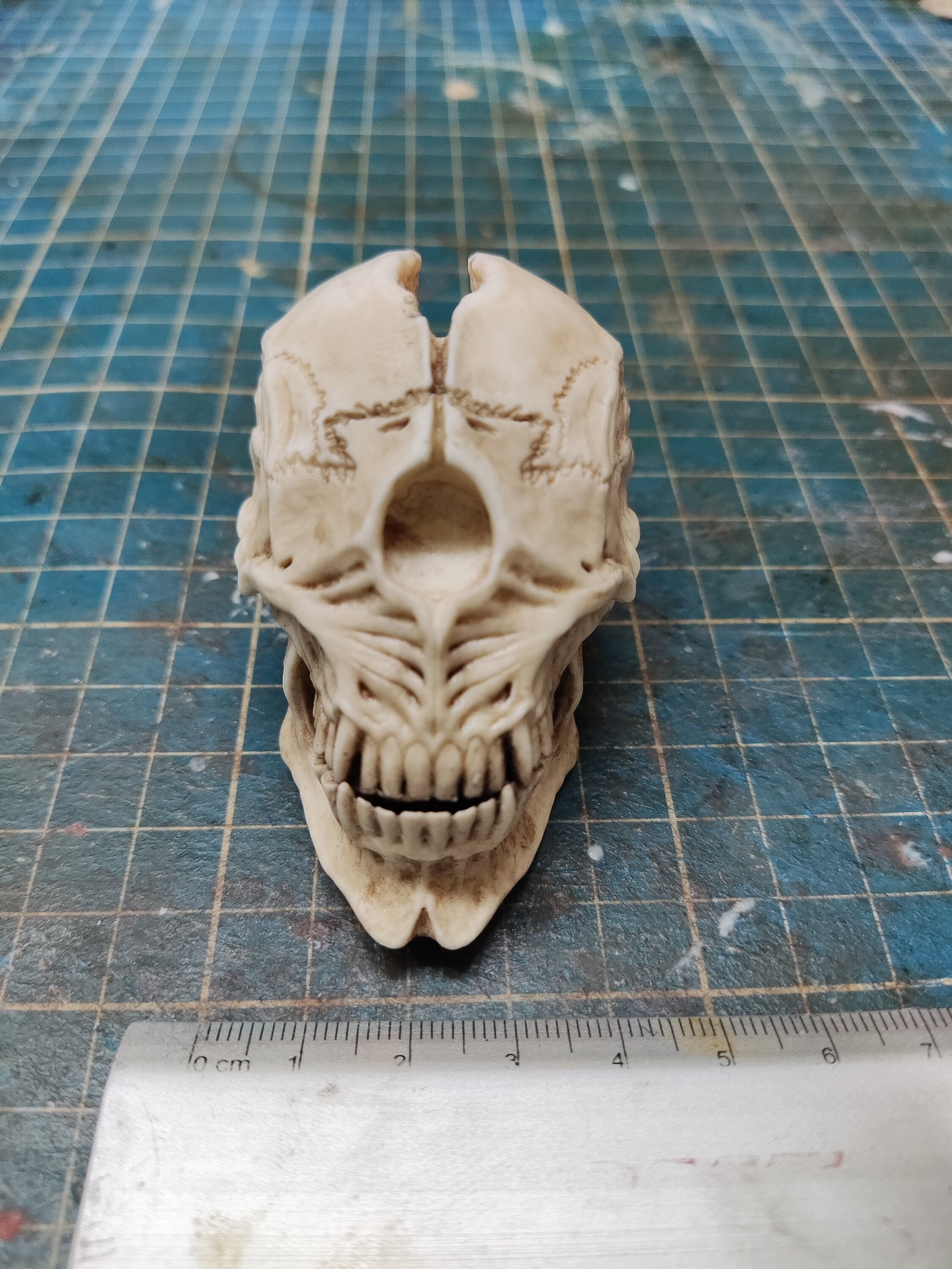 Hasadhu Shingon White Sofubi Skull by Usugrow sofvi soft