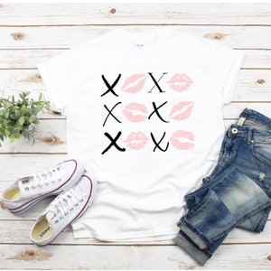 Valentine’s Day, Hugs and Kisses, valentines day svg, xoxo lips,  DIGITAL DOWNLOADABLE FILE