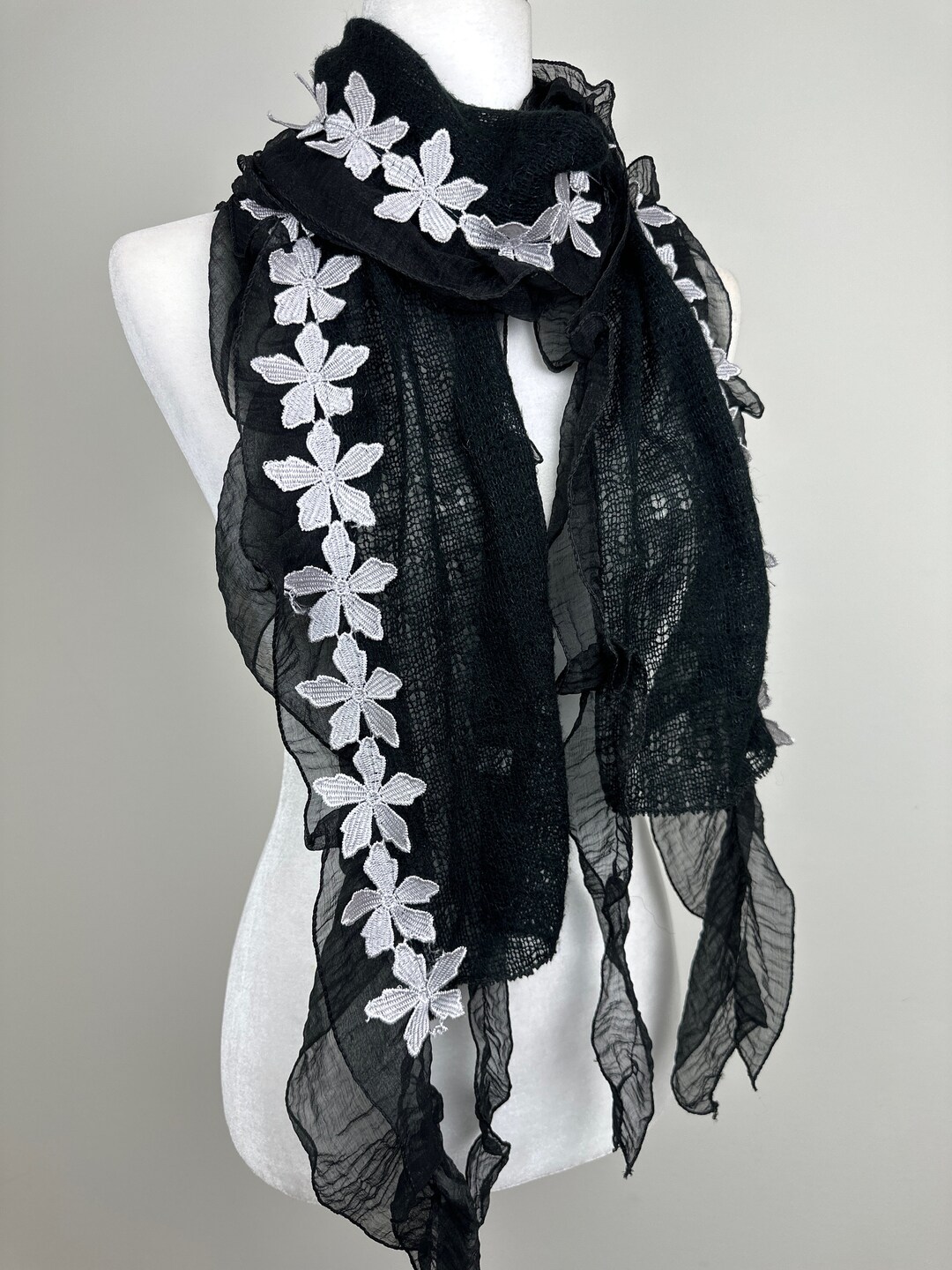 Black White Soft Knitted Warm Neck Scarf for Floral