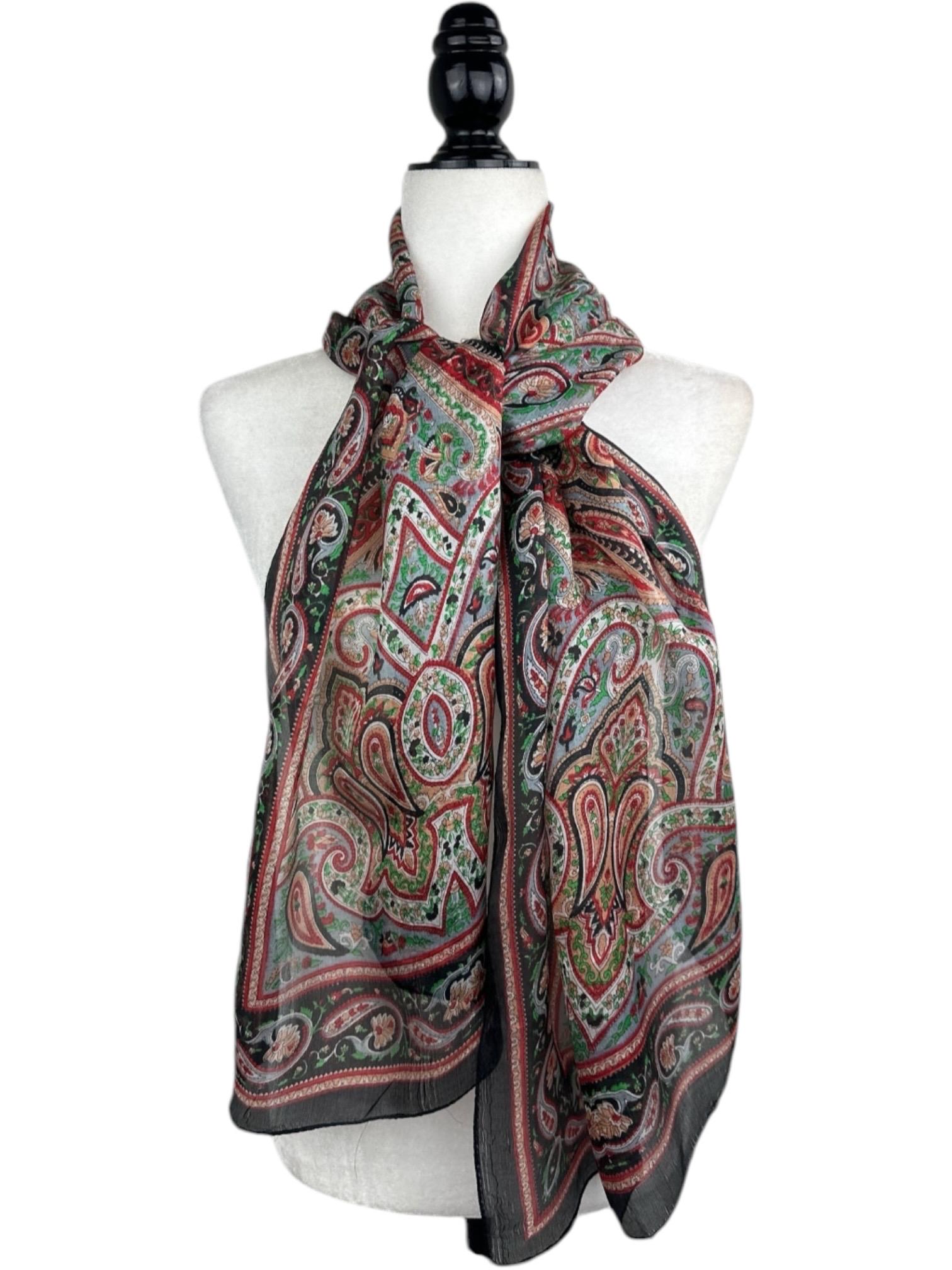 GOLDEN  ペイズリー　シルク　スカーフ ゴールドペイズリーシルクスカーフ：エレガントな花柄ラップ（幅