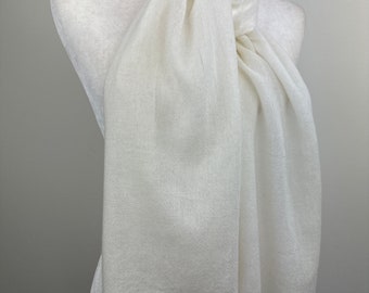 Fashionable cozy Ivory cream scarf|Large light weight soft pashmina scarf|Travel shawl|All season scarf|Non scratchy winter white shawl|