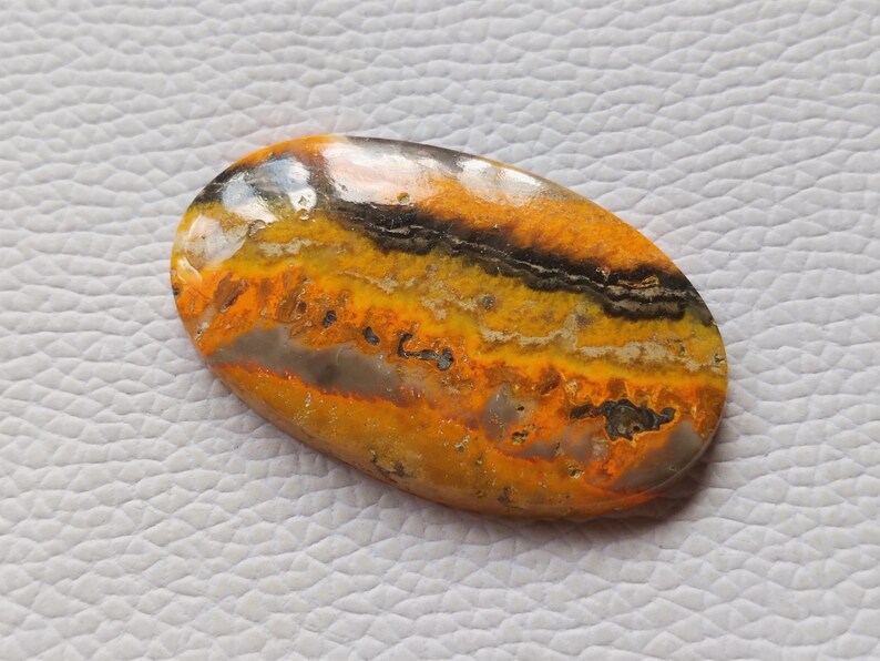 Beautiful Bumble Bee Gemstone 45X27X5 mm Loose Oval Shape Jewelry Making Stone Natural Bumble Bee Cabochon