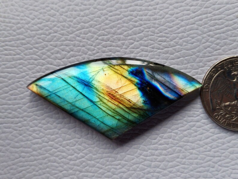 Attrcative Flashy Labradorite Gemstone Cabochon 57X26X7 mm Fancy Shape Use For All Type Jewelry Labradorite Cabochon Gemstone