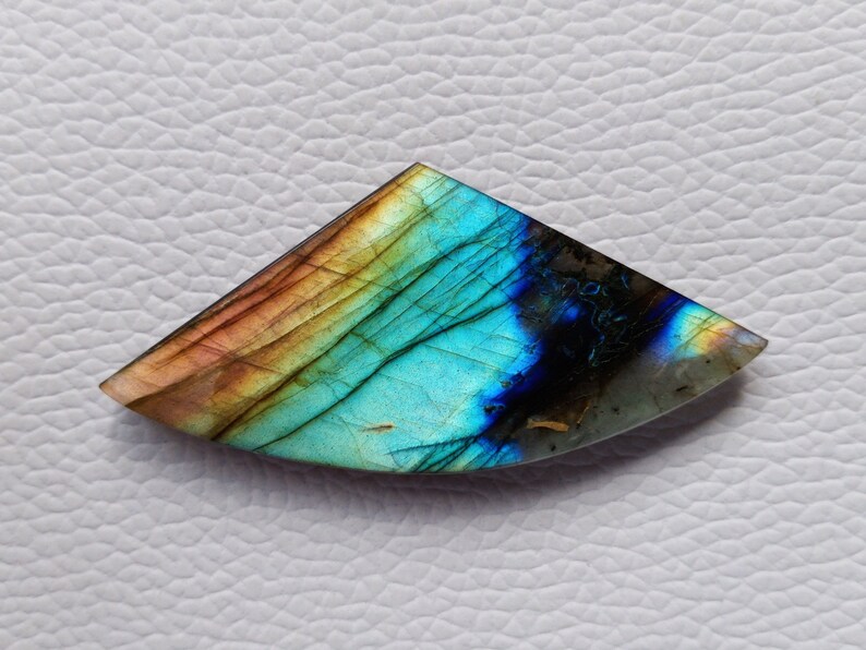 Attrcative Flashy Labradorite Gemstone Cabochon 57X26X7 mm Fancy Shape Use For All Type Jewelry Labradorite Cabochon Gemstone