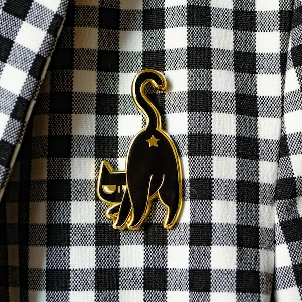 Pin Black Cat & Gold star