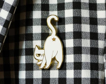 Pin White Cat & Gold star