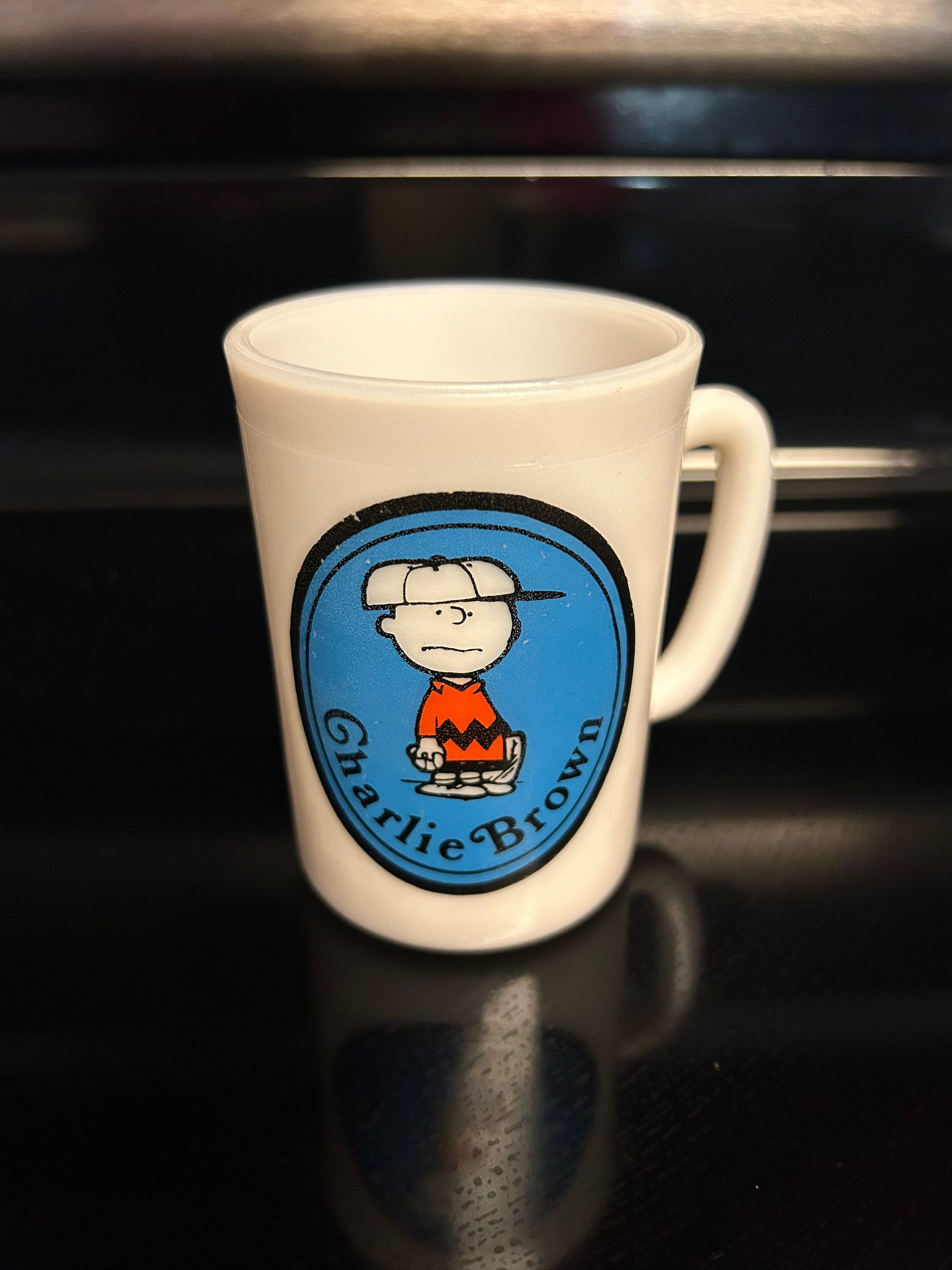Vintage 1969 Charlie Brown Avon Peanuts Snoopy Schultz Milk Glass