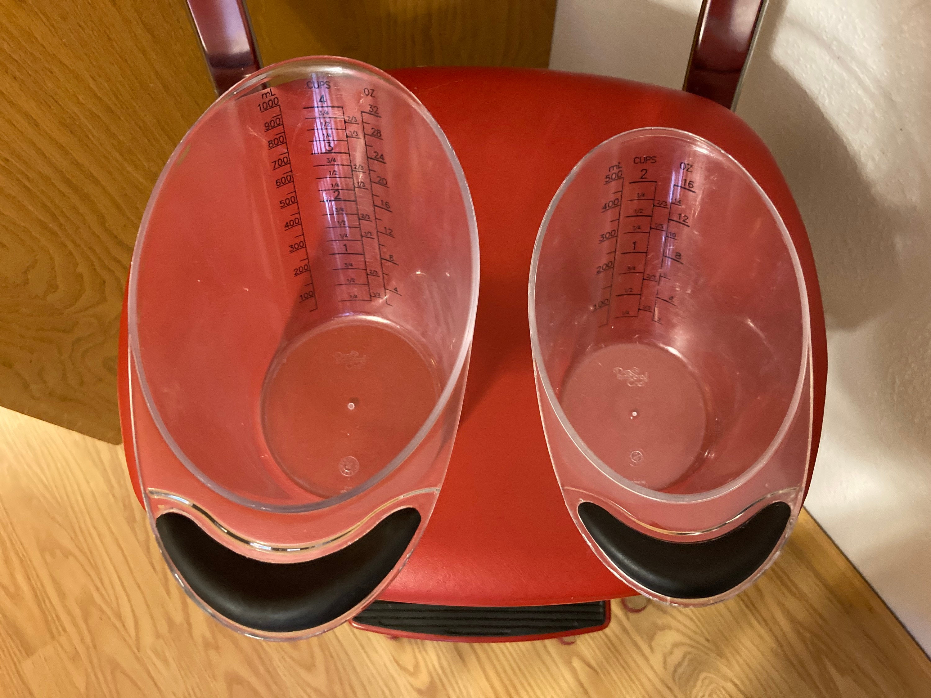 Pampered Chef EASY-READ MEASURING CUP SET set of 4