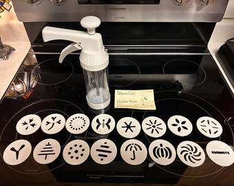 The Pampered Chef #1525 Cookie Press with 16 Discs and Instructions and Recipes