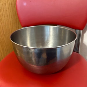 1 Set Stainless Steel Mixing Bowl Large Mixing Bowl Kitchen Stainless Steel Soup Bowl with Lid, Size: 16x16cm