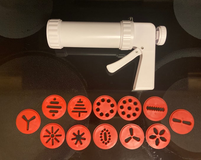 Wilton Holiday Cookie Press Set W/ 12 Discs Baking Supplies, Christmas