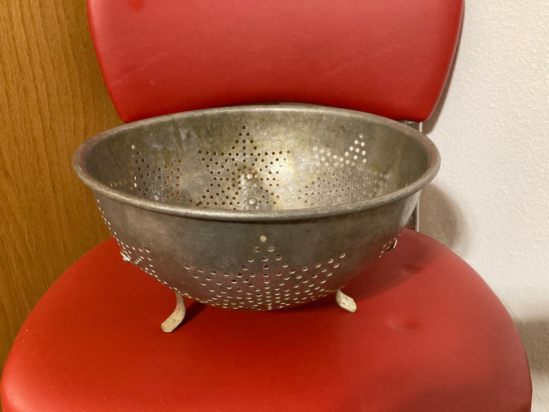 Vintage Seven Star Colander 3 Feet No Handles, Vintage Colander With ...