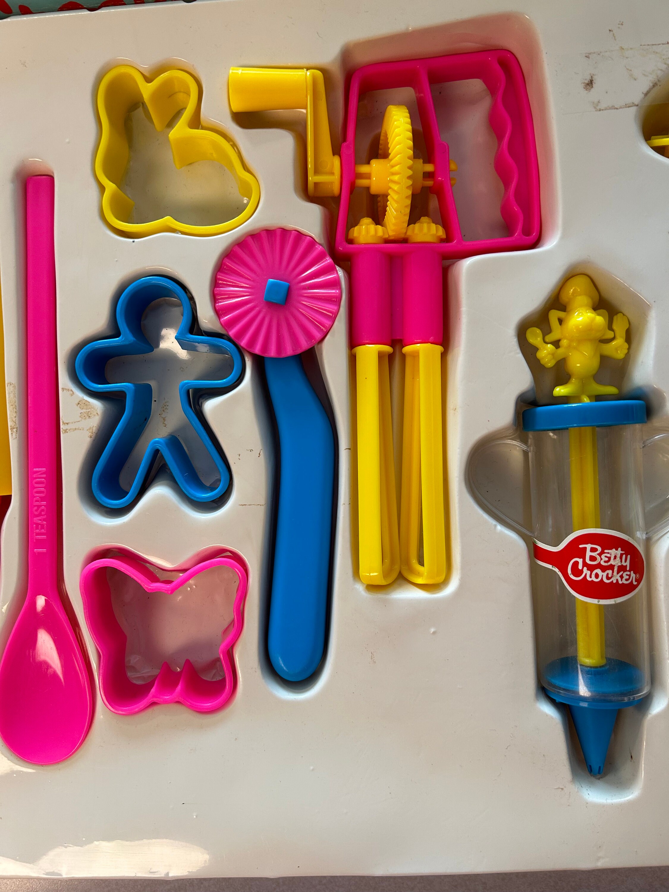 Vintage Betty Crocker Deluxe Baking Play Set 8009, Children