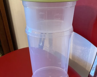 The Pampered Chef Measure and Store Clear Plastic Measure Cup and Container with Green Lid, 3 Piece Measure and Store