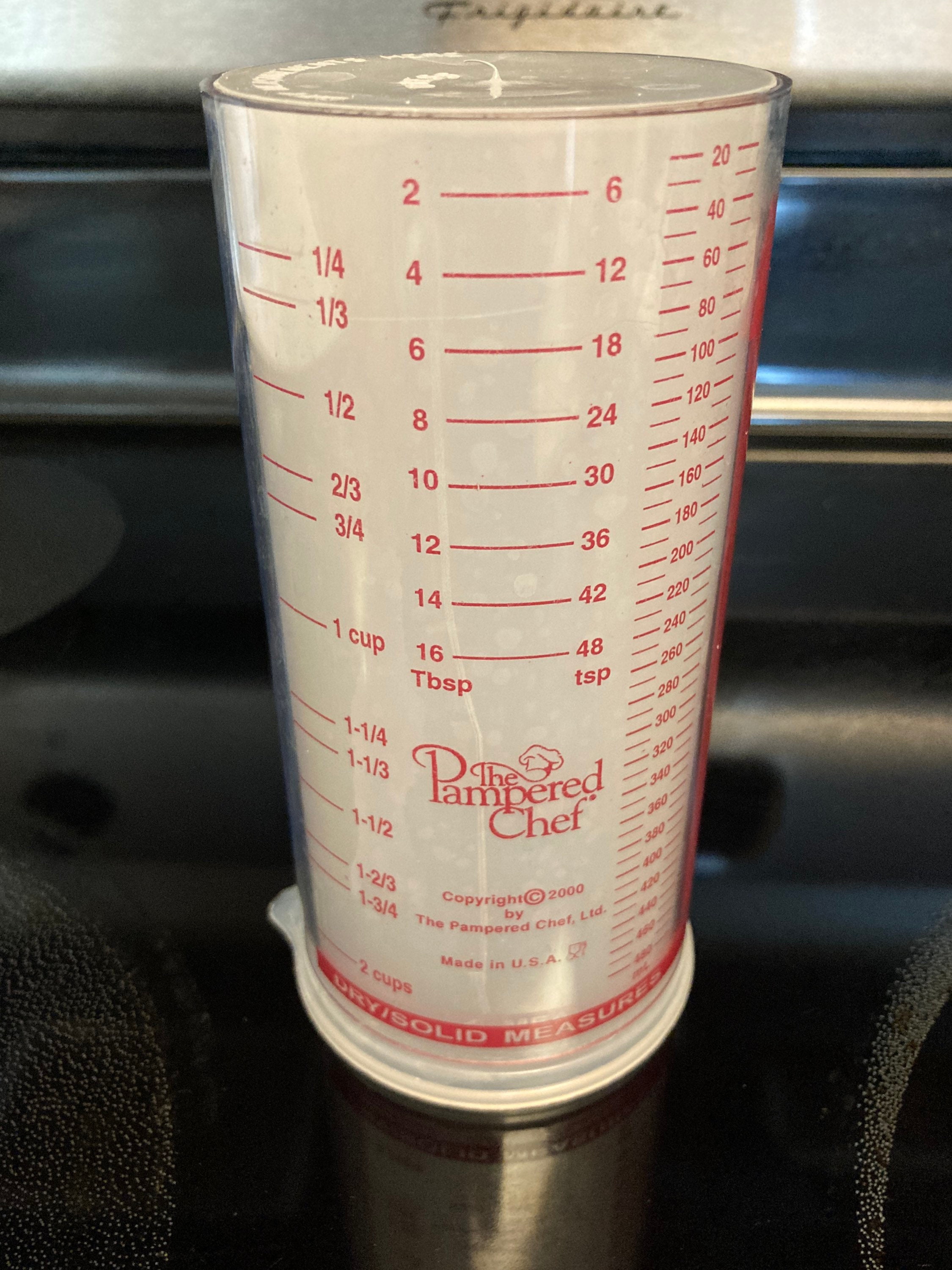 Pampered Chef Slide Measure All Cup Liquids Solids Up to 2 Cups 16 Oz
