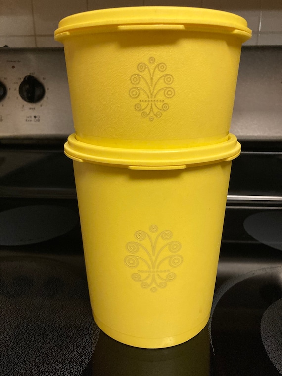 Vintage Tupperware Yellow Servalier Canister Set of 2, 809 and 1298 With  Lids, Vintage Yellow Tupperware Canisters, Tupperware Servalier -   Israel