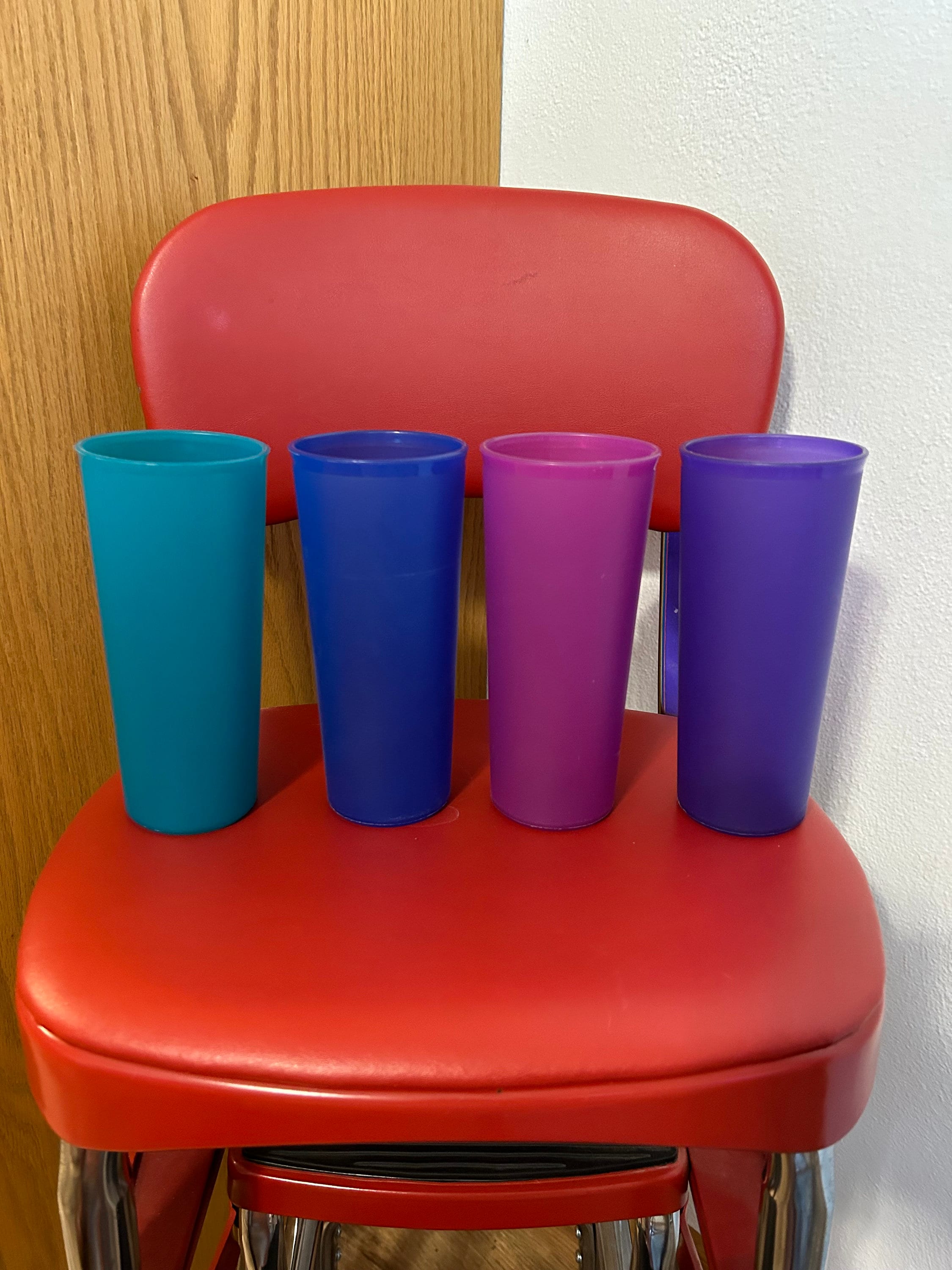 16oz TUMBLERS PURPLE SET OF FOUR With LIDS TUPPERWARE SPARE -- NEW