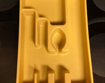 Vintage Rubbermaid Harvest Gold 2921 Cutlery Tray Silverware Drawer Organizer Tray, vintage gold Rubbermaid kitchen organizer
