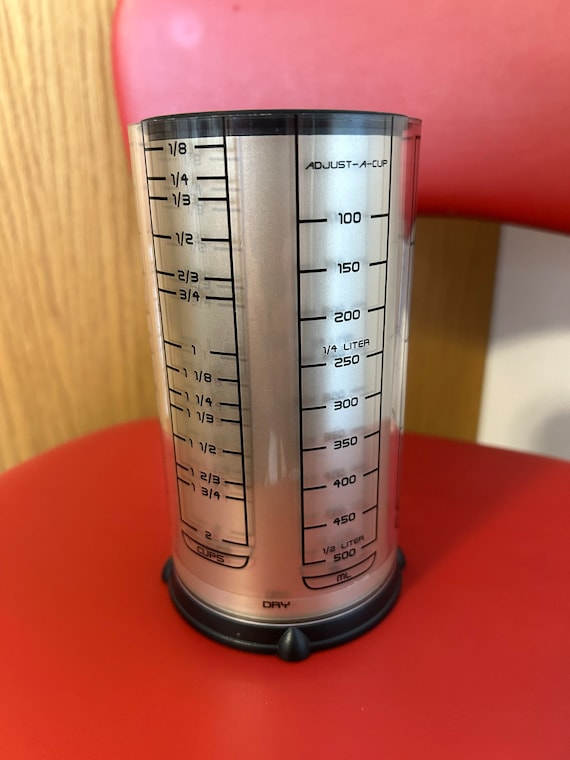 Adjustable Measuring Cup