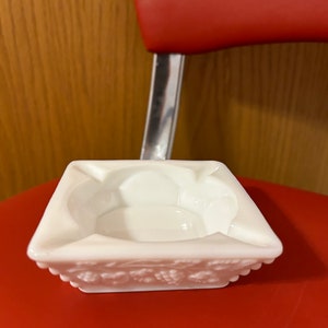 Vintage Westmoreland Milk Glass Square Ashtray 4" Grapes & Vines, Vintage Ashtray