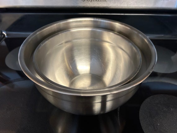 Cuisinart Stainless Steel Mixing Bowl Set of 2, Stainless Steel Nesting  Mixing Bowl Set 