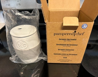 Pampered Chef Ceramic Egg Cooker Microwave #1529, Microwave Egg Cooker, The Pampered Chef Egg Cooker 1529
