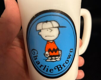 Vintage 1969 Charlie Brown Avon Peanuts Snoopy Schultz Milk Glass