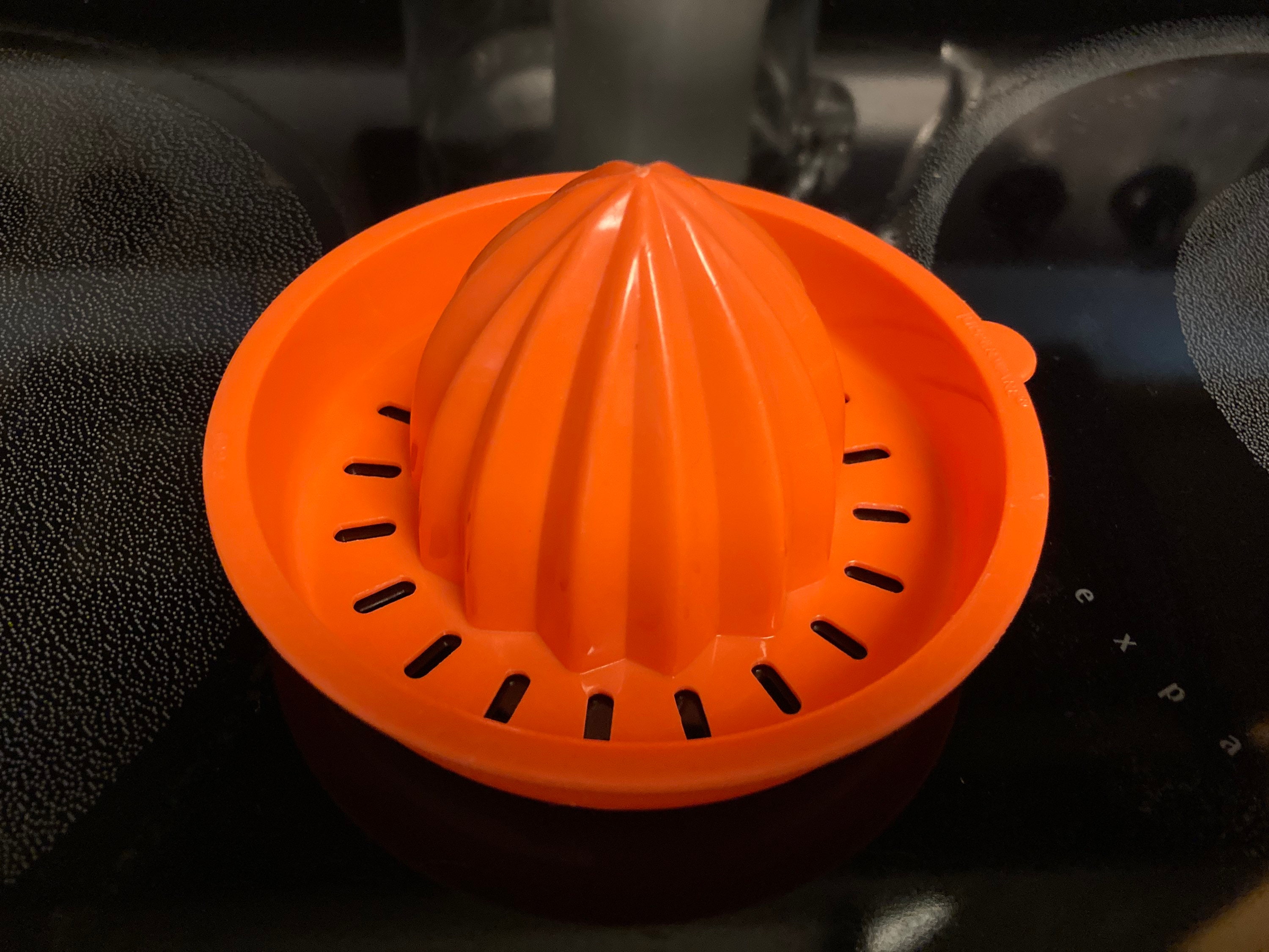 Tupperware Orange Juicer 409, vintage Tupperware Juicer, Vintage orange Tupperware 409