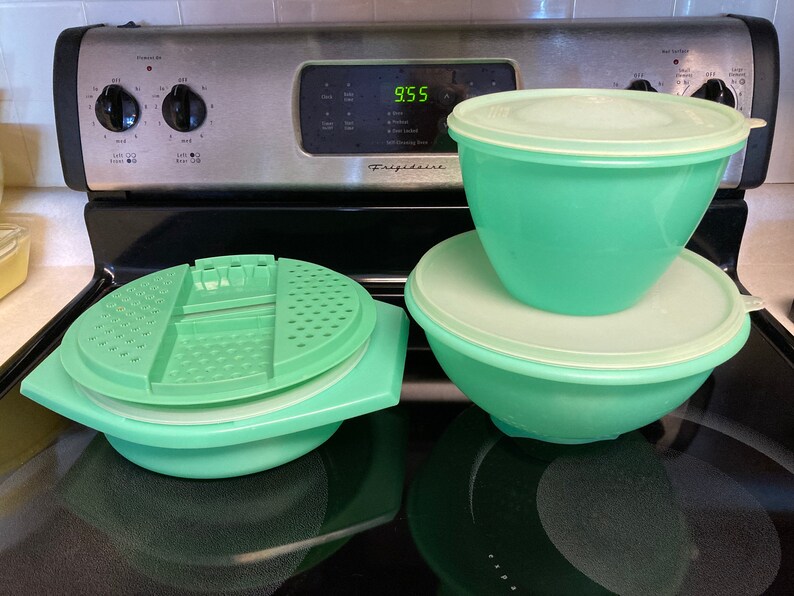 Vintage Jadeite Tupperware Set Crisp It Lettuce Keeper Etsy