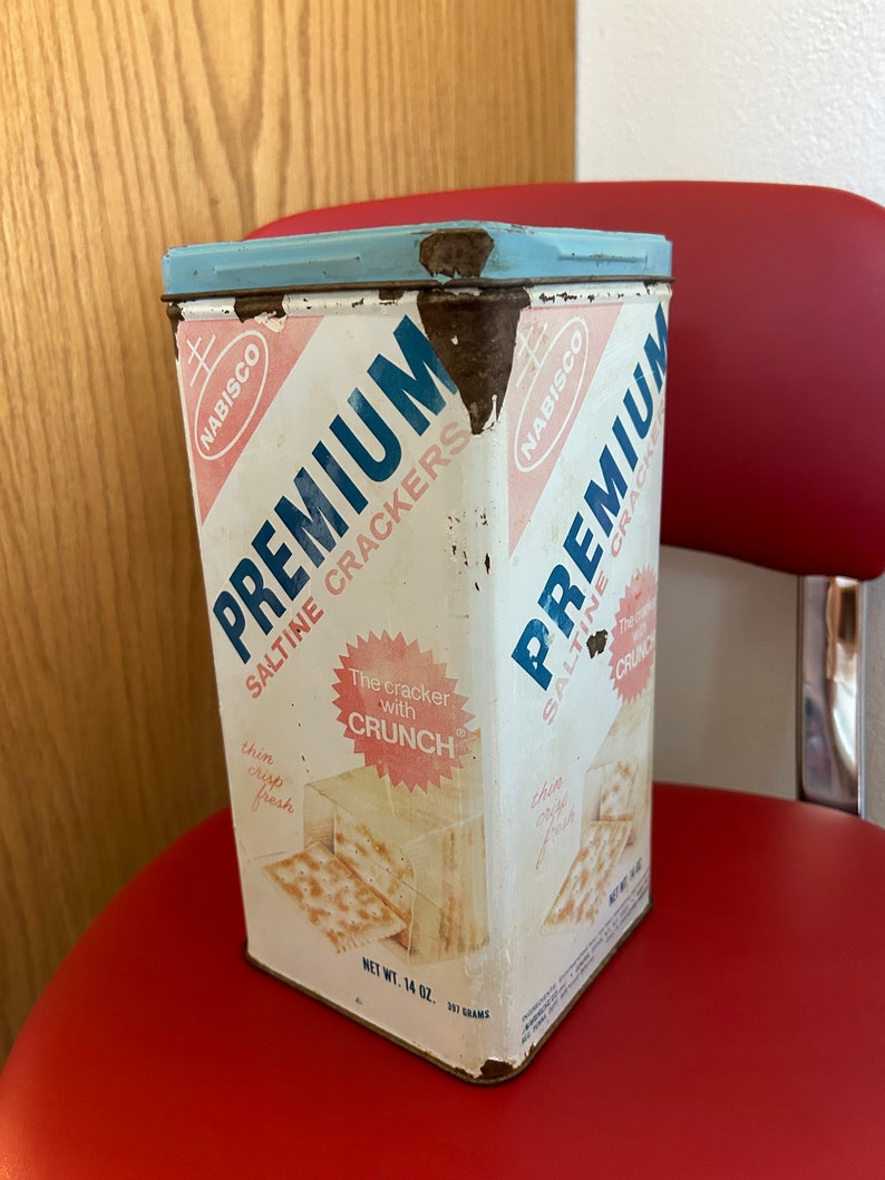 Vintage Nabisco 1969 Premium Saltine Cracker Metal Container Box Tin 14 Oz, Vintage Cracker Tin image 3