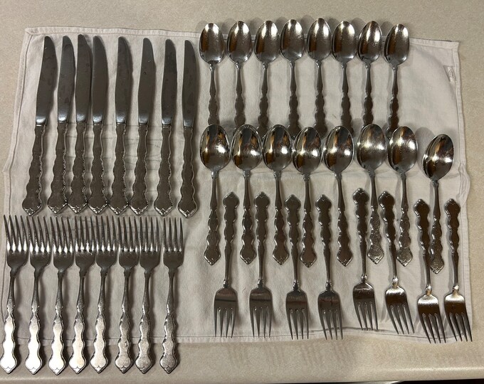 Oneida VALERIE Distinction Deluxe Stainless Flatware 8 Place Settings