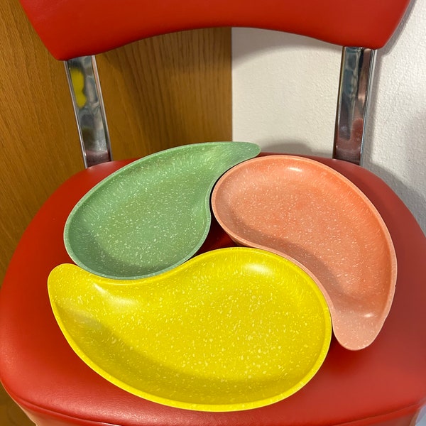 West Bend Nesting Kidney Appetizer Bowls Melamine Teardrop Pink Yellow Green MCM, Vintage Melamine