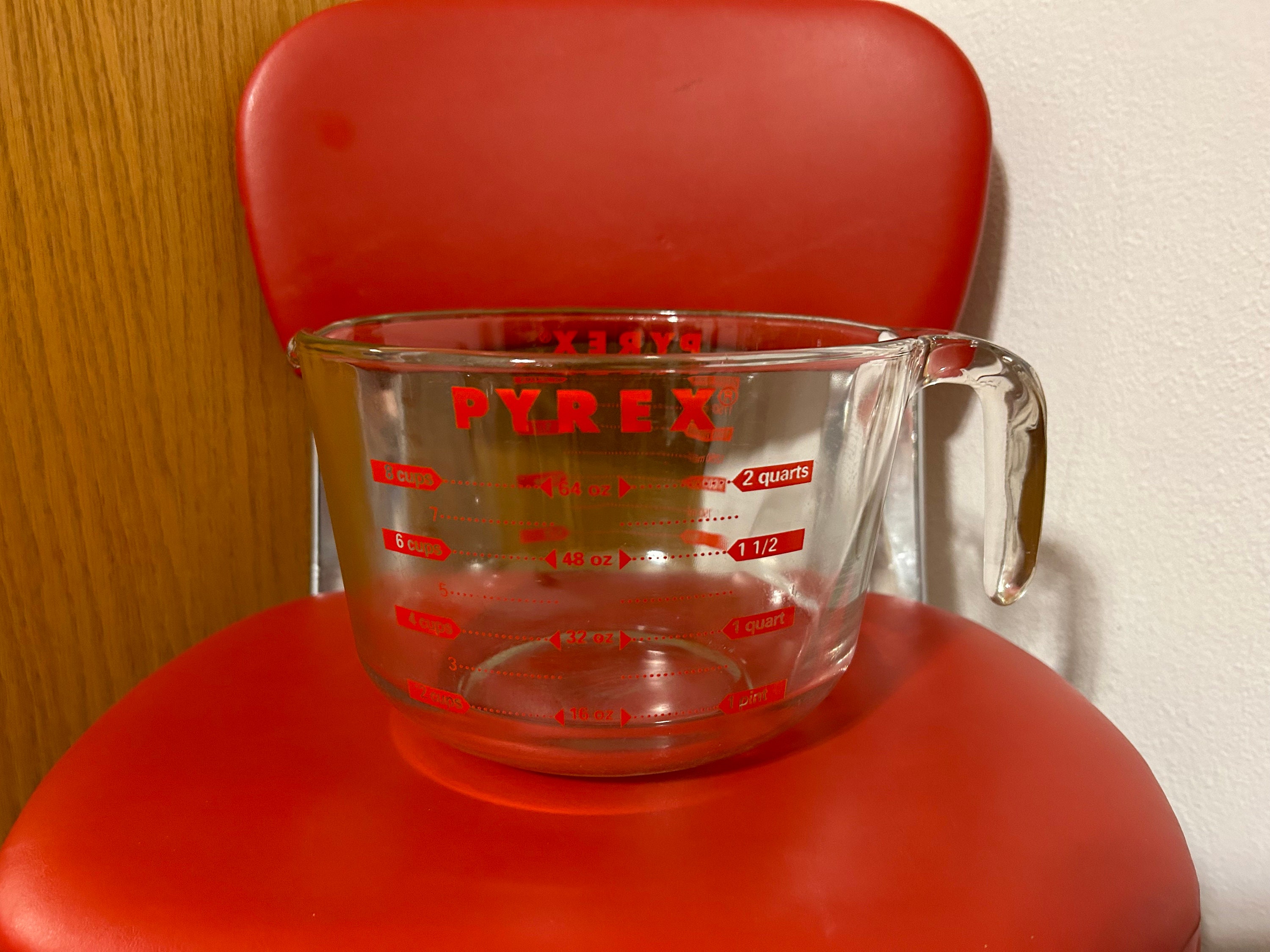 The Pampered Chef Glass Measuring Cup - 64 Oz - 8 Cups 2 Liter