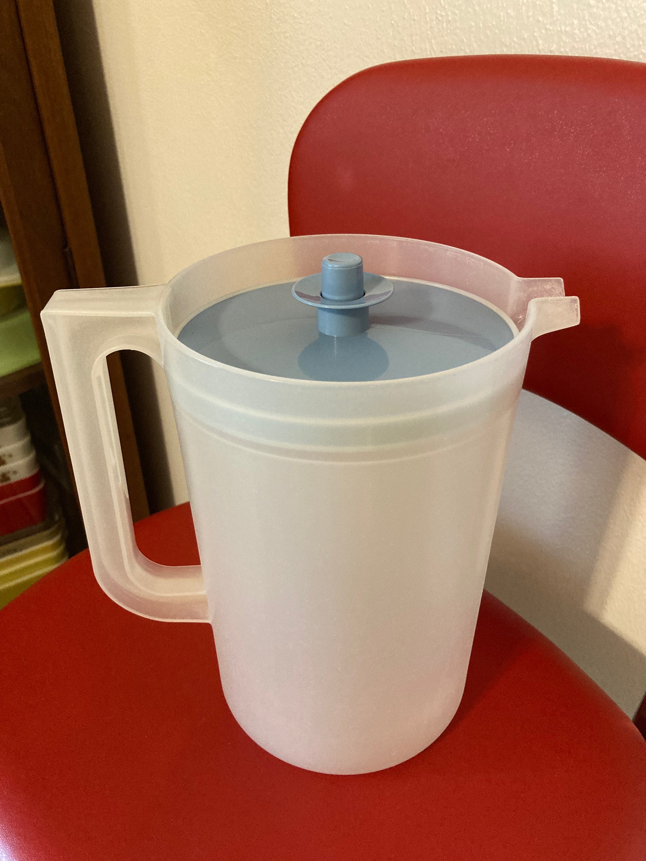Tupperware 1676 Sheer Frosted Beverage Pitcher Blue Push Button