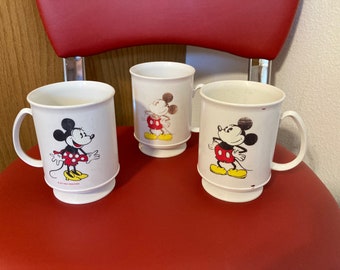 Vintage Walt Disney Authentic Mickey Mouse Minnie Mouse White Plastic Pedestal Mug Set of 3