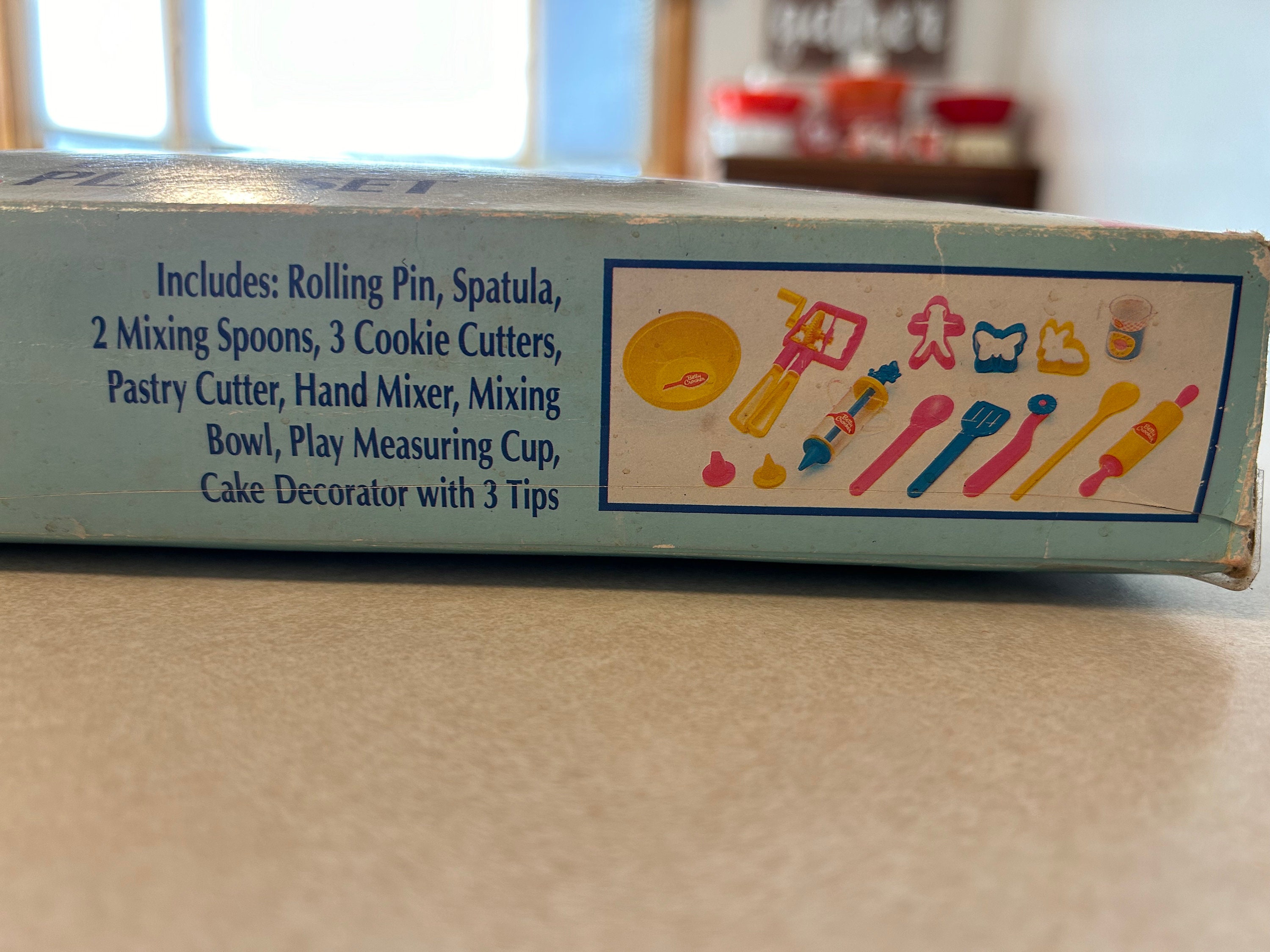 Vintage Betty Crocker Deluxe Baking Play Set 8009, Children