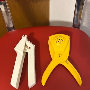 Vintage Kitchen Gadgets, Garlic Press and Citrus Juicer, Plastic, Set of 2