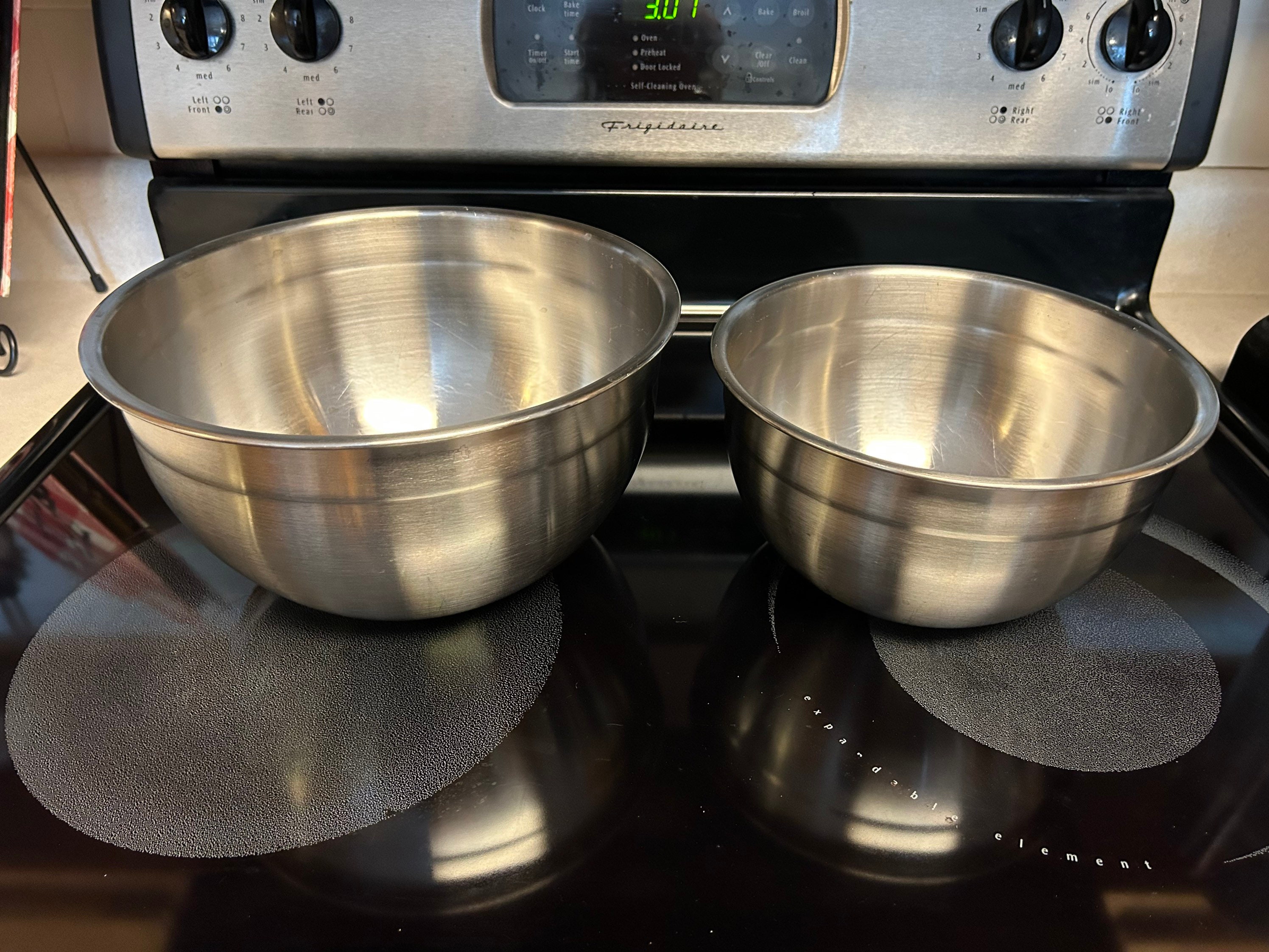 Cuisinart Stainless Steel Mixing Bowl Set of 2, Stainless Steel