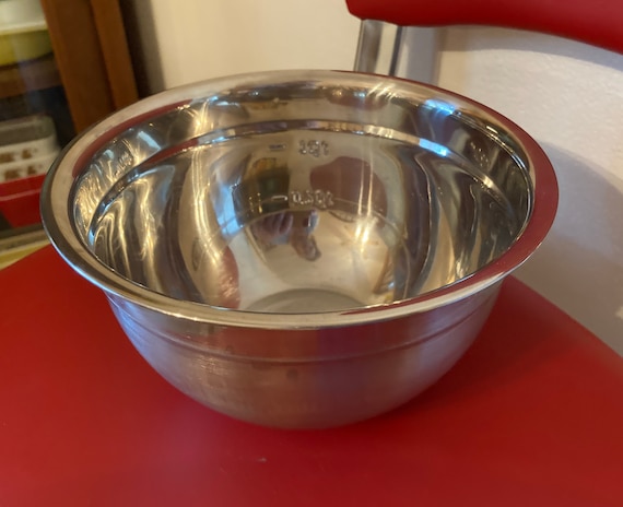 Vintage Metal 1 Quart Mixing and Measuring Bowl, 1 Quart Aluminum Mixing  Bowl, Vintage Mixing Bowl 