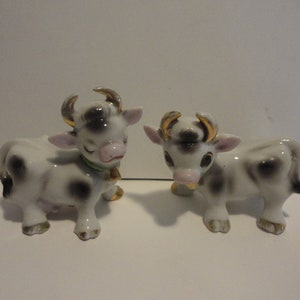 Cow Salt and Pepper Shakers made in Japan,Collectible Cow Salt and Pepper Shakers,Vintage Cow Salt and Pepper Shakers made in Japan