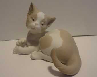 Lladro Rare Porcelain Bisque Surprised Cat Figurine,Collectible Porcelain Bisque Lladro Cat Figurine,Vintage Lladro Porcelain Bisque Cat