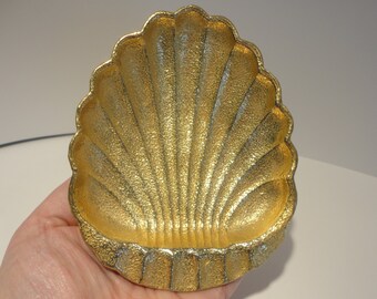 Gold Metal Shell Footed Ashtray/Trinket Dish,Collectible Metal Ashtray/Trinket Dish,Vintage Gold Metal shell Footed Ashtray/Trinket Dish