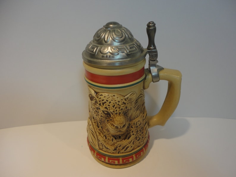 Avon Endangered Species:Jaguar stein,Collectible Avon Jaguar Stein,Vintage Avon Endangered Species Jaguar Stein,Vintage Jaguar stein